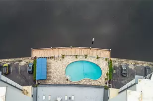 300 Diplomat Pkwy, Hallandale Beach, FL 33009 - Photo 23