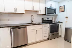 300 Diplomat Pkwy, Hallandale Beach, FL 33009 - Photo 9