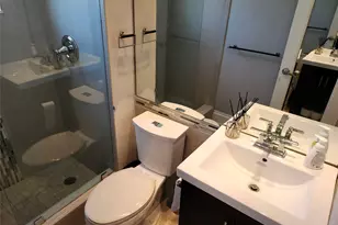 301 Cambridge Rd, Hollywood, FL 33024 - Photo 23