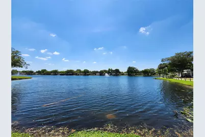 301 Cambridge Road #301, Hollywood, FL 33024 - Photo 3