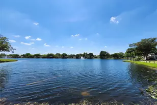 301 Cambridge Rd, Hollywood, FL 33024 - Photo 3