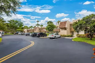 3611 Oaks Clubhouse Dr, Pompano Beach, FL 33069 - Photo 17