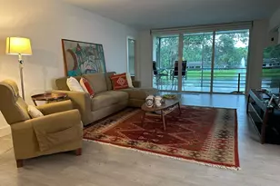 3611 Oaks Clubhouse Dr, Pompano Beach, FL 33069 - Photo 5