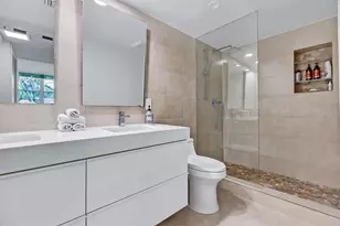 3611 Oaks Clubhouse Dr, Pompano Beach, FL 33069 - Photo 11