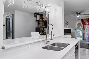 10762 La Placida Dr, Coral Springs, FL 33065 - Photo 3