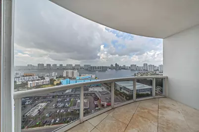 18201 Collins Avenue, Sunny Isles Beach, FL 33160 - Photo 33