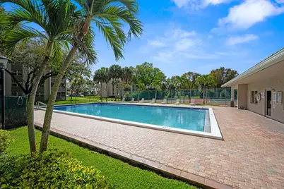 8735 Ramblewood Drive #409, Coral Springs, FL 33071 - Photo 3