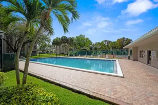 8735 Ramblewood Dr, Coral Springs, FL 33071 - Photo 3