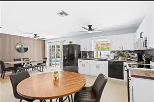 304 SE 4th St, Dania Beach, FL 33004 - Photo 9