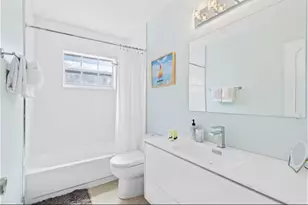 304 SE 4th St, Dania Beach, FL 33004 - Photo 13