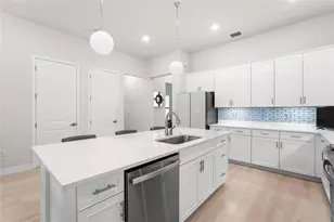 7636 N Blue Spring Dr, Parkland, FL 33067 - Photo 11