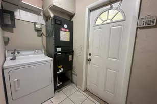 2941 NE 9th Ave, Pompano Beach, FL 33064 - Photo 13