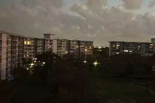 575 Oaks Ln, Pompano Beach, FL 33069 - Photo 17