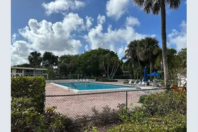 575 Oaks Lane #908, Pompano Beach, FL 33069 - Photo 21