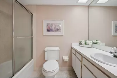 575 Oaks Lane #908, Pompano Beach, FL 33069 - Photo 9