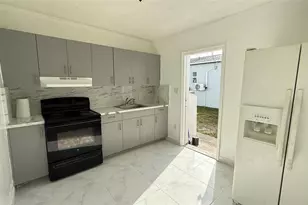 832 NW 10th St, Hallandale Beach, FL 33009 - Photo 1