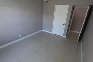 2161 NE 68th St, Fort Lauderdale, FL 33308 - Photo 5