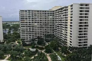 2500 Parkview Dr, Hallandale Beach, FL 33009 - Photo 27