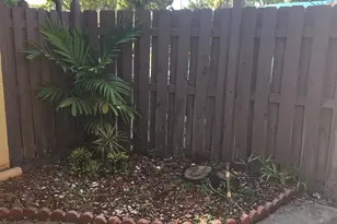 102 Briarwood Unit, Hollywood, FL 33024 - Photo 9