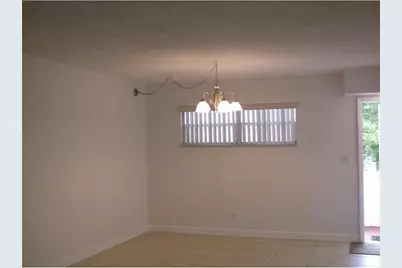 8940 S Hollybrook Bl #306, Pembroke Pines, FL 33025 - Photo 11