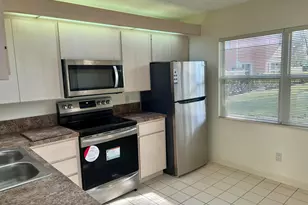 3119 Kingston Ct, West Palm Beach, FL 33409 - Photo 7