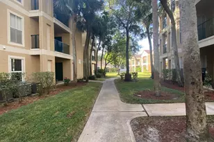 949 Riverside Dr, Coral Springs, FL 33071 - Photo 23