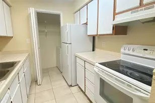 949 Riverside Dr, Coral Springs, FL 33071 - Photo 5