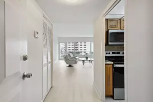 701 E Camino Real, Boca Raton, FL 33432 - Photo 3