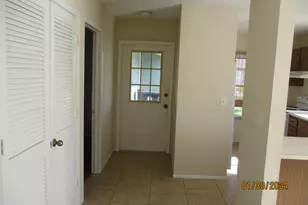 1720 SE Linpark Ct, Port Saint Lucie, FL 34952 - Photo 7
