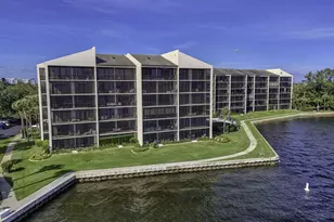 11390 12 Oaks Way, North Palm Beach, FL 33408 - Photo 23