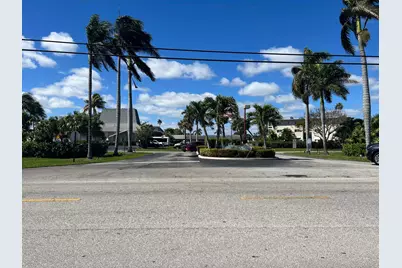2682 S Garden Drive #103, Lake Worth, FL 33461 - Photo 1