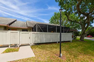 3914 NW Cinnamon Tree Cir, Jensen Beach, FL 34957 - Photo 25