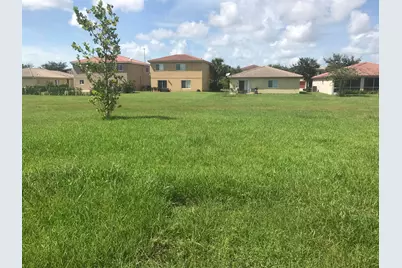 2098 SW Newport Isles Boulevard, Port Saint Lucie, FL 34953 - Photo 3