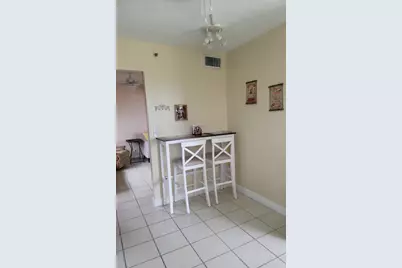 3465 Via Poinciana #806, Lake Worth, FL 33467 - Photo 9