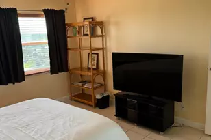 3465 Via Poinciana, Lake Worth, FL 33467 - Photo 15