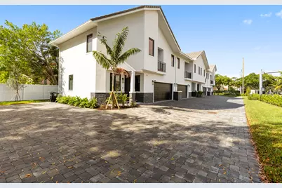 6997 NW 30th Terrace #D, Fort Lauderdale, FL 33309 - Photo 1