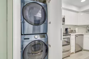 2000 Presidential Way, West Palm Beach, FL 33401 - Photo 23