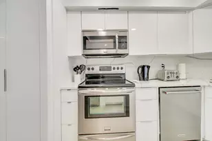 2000 Presidential Way, West Palm Beach, FL 33401 - Photo 11