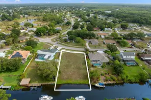 420 NE Cornwall Ave, Port Saint Lucie, FL 34983 - Photo 1