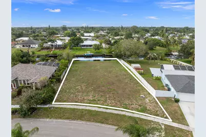 420 NE Cornwall Avenue, Port Saint Lucie, FL 34983 - Photo 5