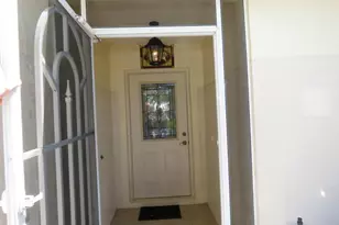 823 NW Greenwich Ct NW, Port Saint Lucie, FL 34983 - Photo 5