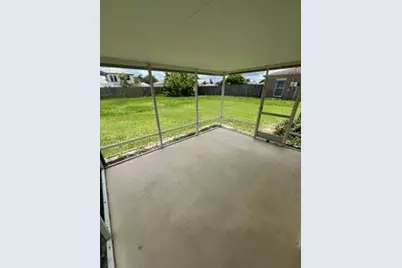 582 NW La Brea Avenue, Port Saint Lucie, FL 34983 - Photo 15