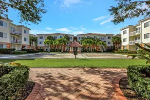 9873 Baywinds Dr, West Palm Beach, FL 33411 - Photo 11