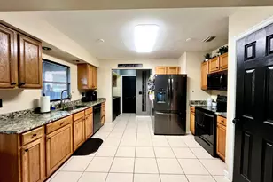 2921 SW Massey Ln, Port Saint Lucie, FL 34953 - Photo 5