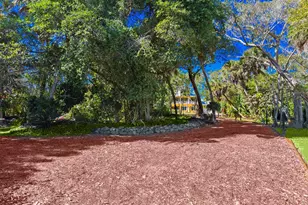 8053 S Indian River Dr, Fort Pierce, FL 34982 - Photo 9