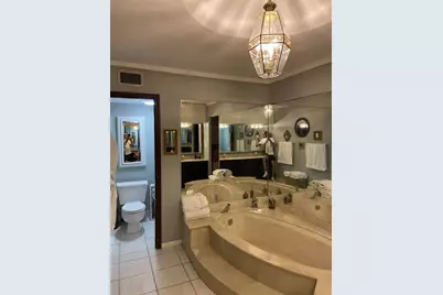 16023 Kingsmoor Way, Miami Lakes, FL 33014 - Photo 9