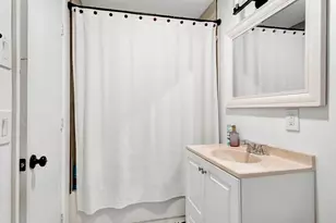 8001 NW 3rd Pl, Margate, FL 33063 - Photo 17