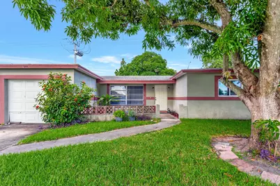 8001 NW 3rd Place, Margate, FL 33063 - Photo 3