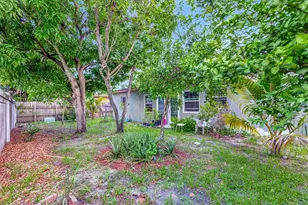 8001 NW 3rd Pl, Margate, FL 33063 - Photo 17