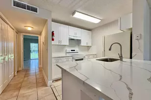 1830 W Meadows Circle, Boynton Beach, FL 33436 - Photo 7